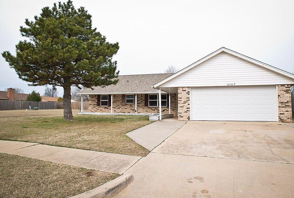 1st image of 2107 Vanessa Dr