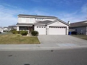 1621 Salizar Way photo 1
