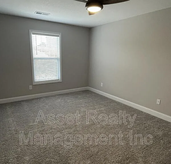 338 Broadberry Ave — Photo 14