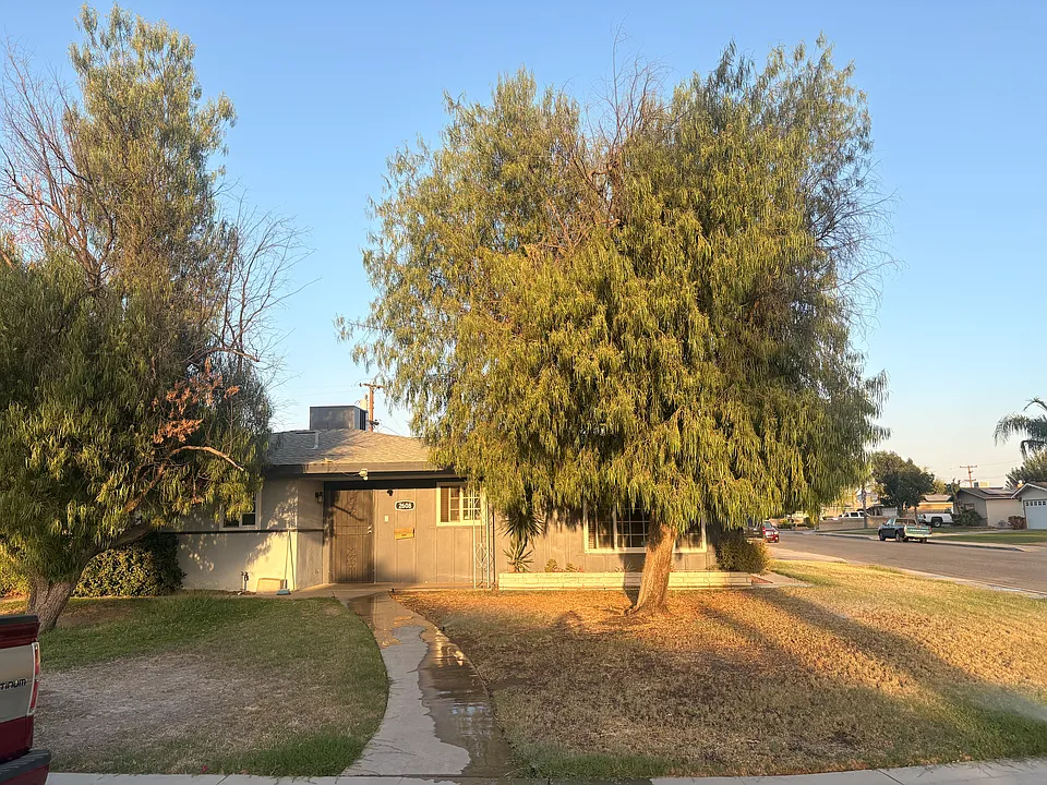2608 Blackstone Ct