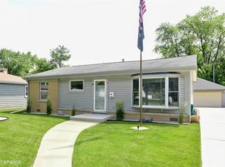 429 N 3rd Ave, Villa Park, IL 60181