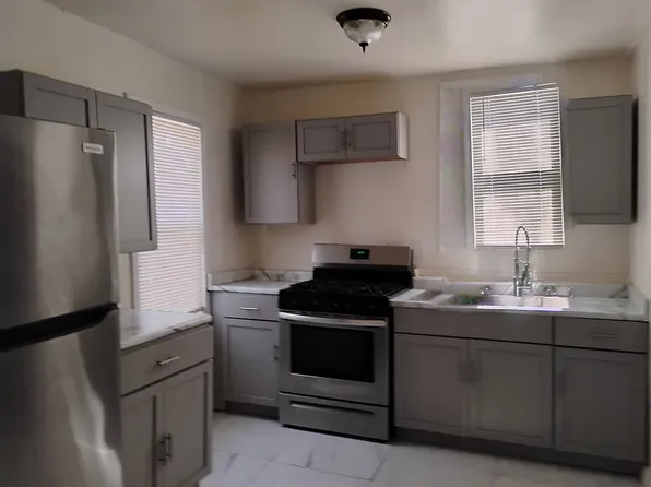 4528 Woodhall St, Detroit, MI 48224