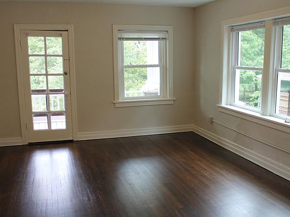 2nd image of 2820 Harrison St APT 1N