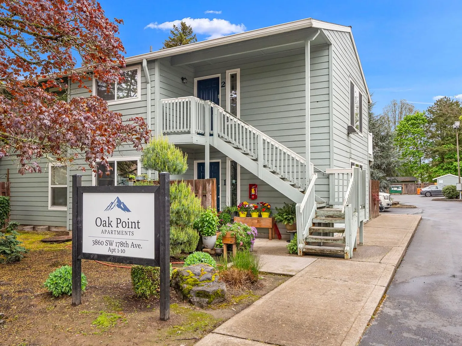 Oak Point — Photo 1