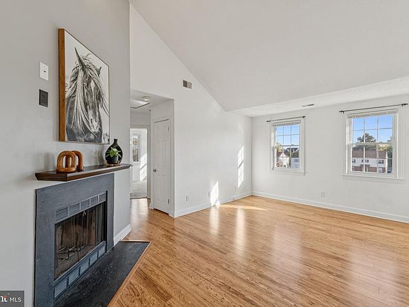 4th image of 2813 Arlington Blvd APT 159