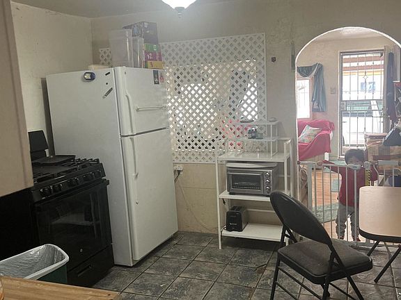 3rd image of 326 Tennessee St NE