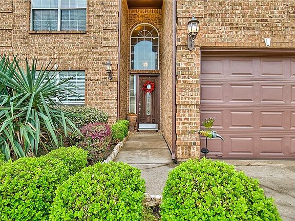 2nd image of 3710 Desert Willow Dr