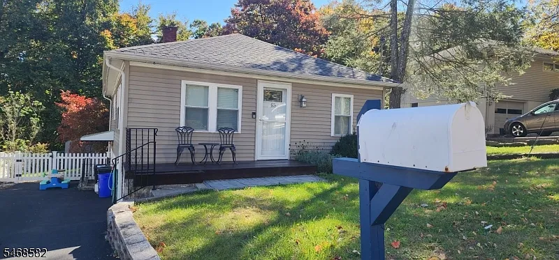 2 bed, 1.5 bath, $2,700 — Photo 1