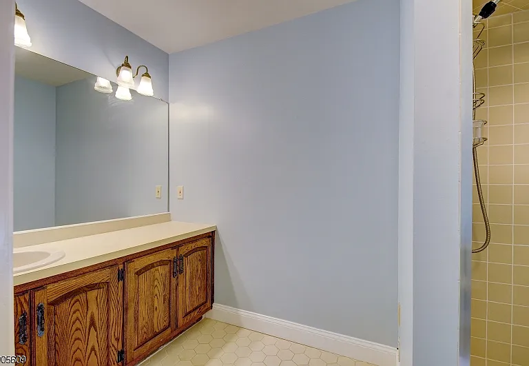 18 Strawberry Ln — Photo 6