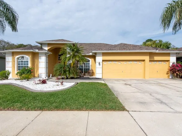 1521 Deerbourne Dr, Zephyrhills, FL 33543