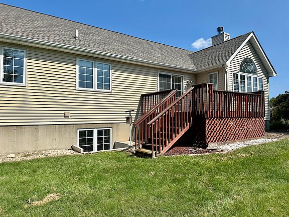 2nd image of 1802 Meadow Glen Dr
