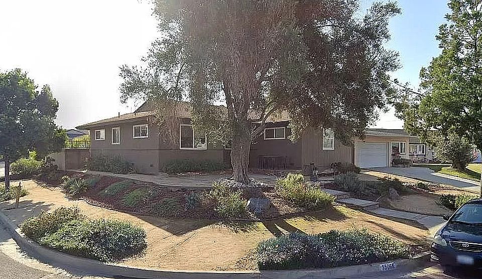 1st image of 15068 Barwood Dr