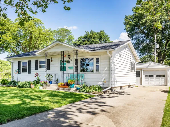 231 20th St, Ames, IA 50010