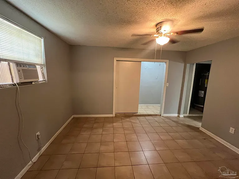 203 Edison Dr — Photo 9