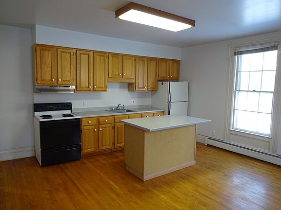 Kitchen (cooking area)