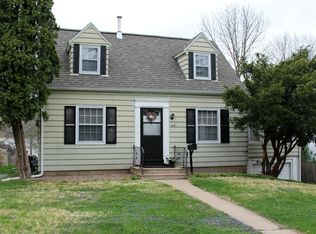 304 28th Street Dr SE, Cedar Rapids, IA 52403