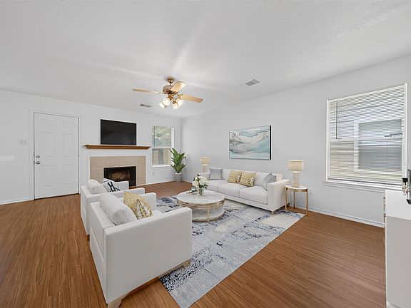 3rd image of 130 S Walden Elms Cir