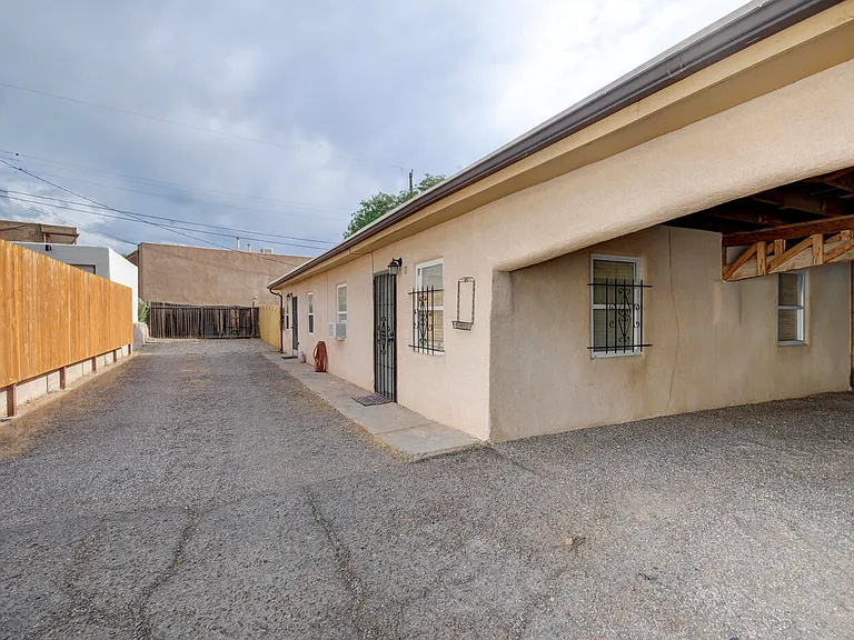 1616 Coal Ave SE #C — Photo 14