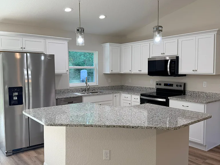 8123 SW 200th Ct — Photo 11