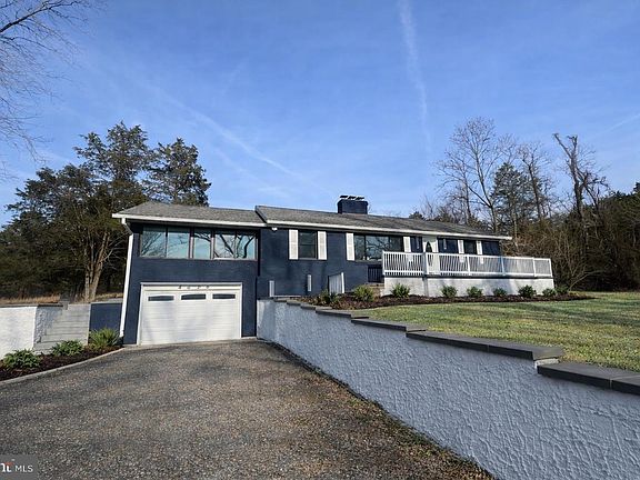 2nd image of 2639 Logmill Rd