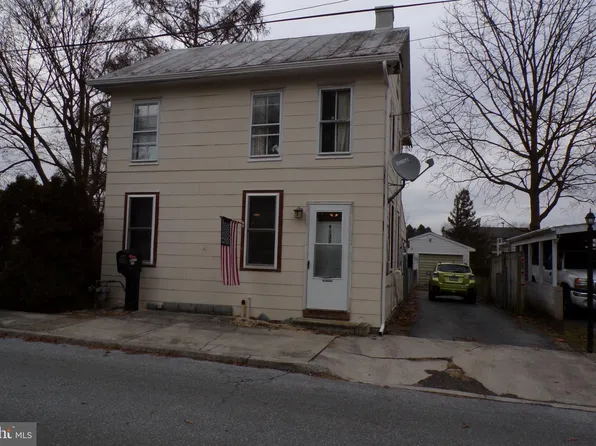 132 S King St, Annville, PA 17003