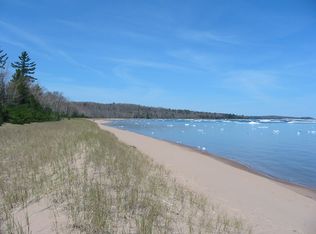 2 Harlow Shores Dr, Marquette, MI 49855