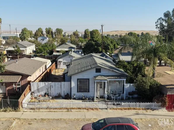 704 Kern St, Taft, CA 93268