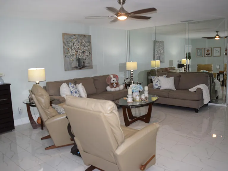 1 Lake Vista Trl #201 — Photo 6
