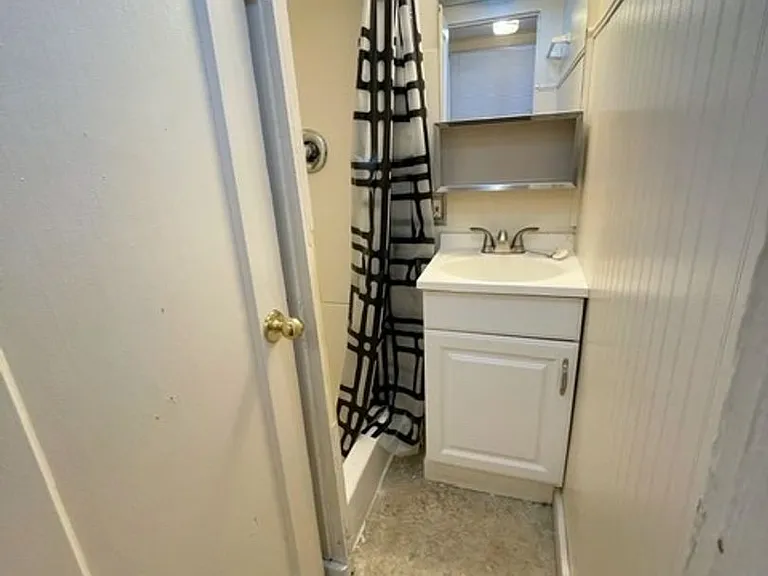 1335 Hyder St — Photo 44