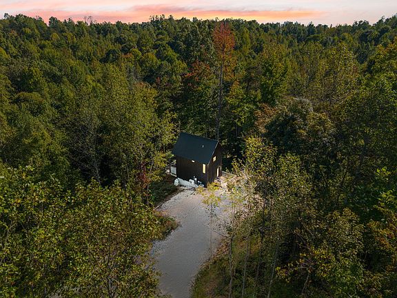 2nd image of 408 Spring Hollow Rd