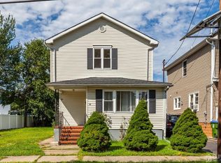 30 Oakland Ave, Edison, NJ 08817