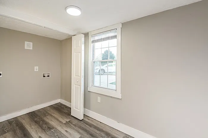3 bed, 2.0 bath, 1246 sqft, $1,745 — Photo 4