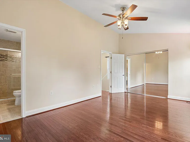 17 Ruddington Ct — Photo 40