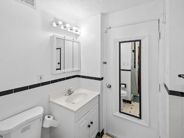 902 Leverton Rd — Photo 12