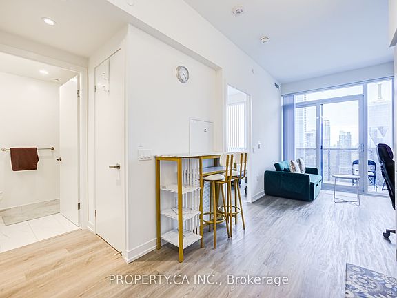 4th image of 55 Cooper St #5109