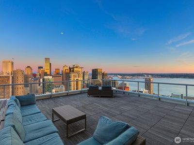 588 Bell Street #2102S, Seattle, WA, 98121