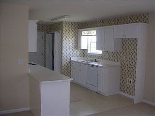 2nd image of 820 Sunny Slope Dr