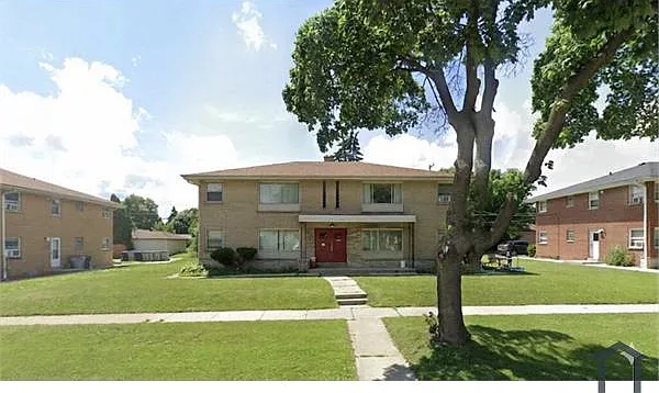 2 bed, $1,100 — Photo 1