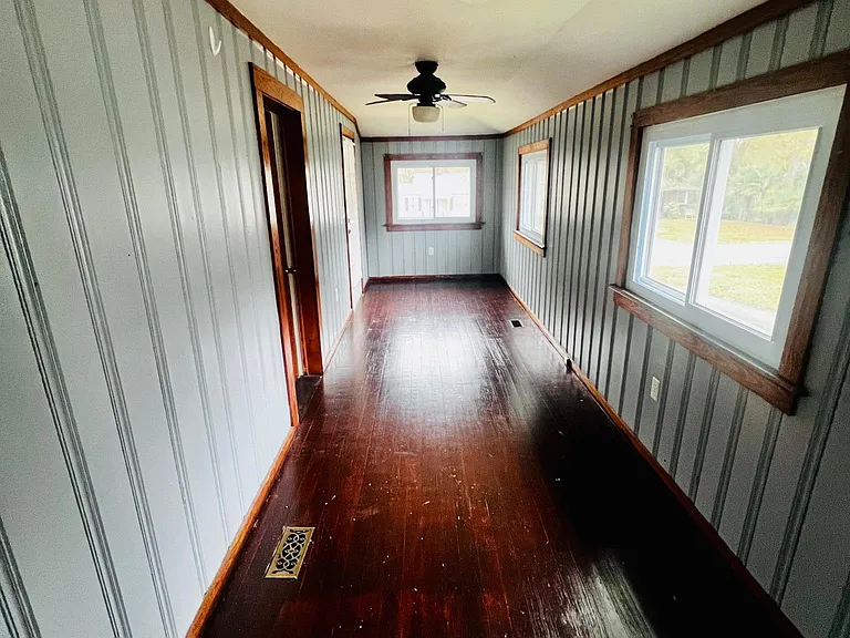 513 Creswell Ave — Photo 3