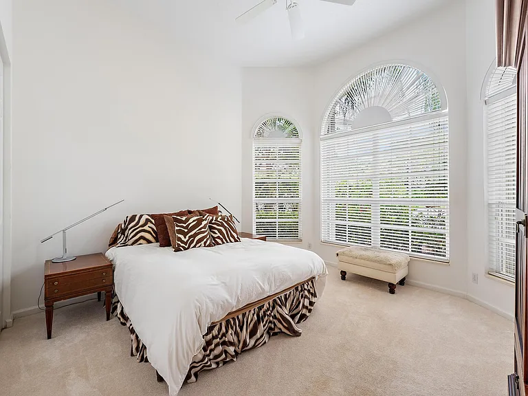 8080 Sandhill Ct — Photo 15