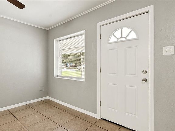 5th image of 3217 North Dr