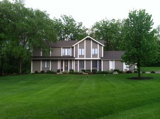 11N335 Williamsburg Dr, Elgin, IL 60124