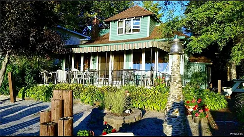 8778 Lake Shore Rd Photo 1