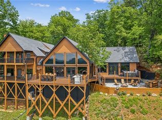 672 Foothills Dr, Cleveland, GA 30528