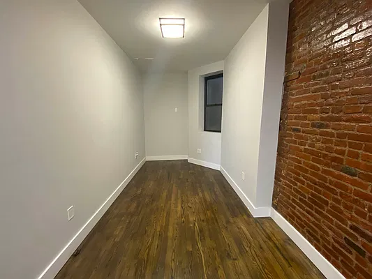 Rented by Premier Metro Realty Corp | media 16