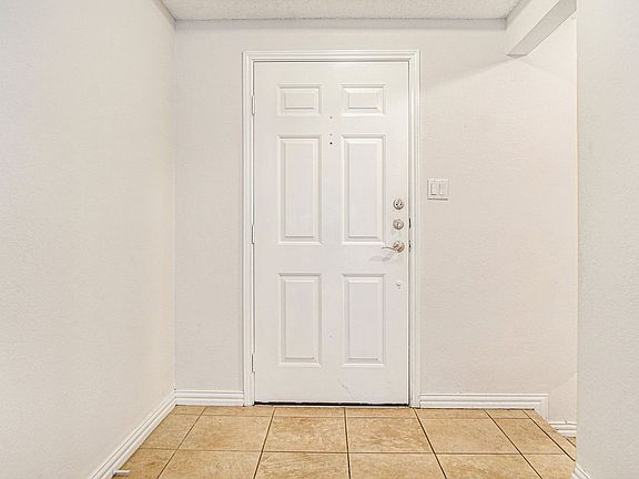 5th image of 6908 Bentley Ave