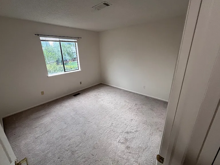 2313 Yorkshire St — Photo 6