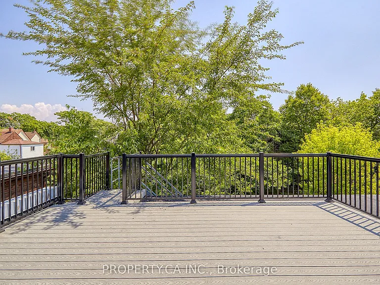 345 Gladstone Ave #UPPER — Photo 5