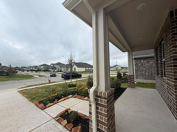 4th image of 4727 Bay Vista Dr