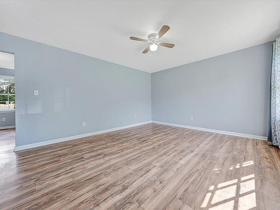 5th image of 5751 Crescent Blvd